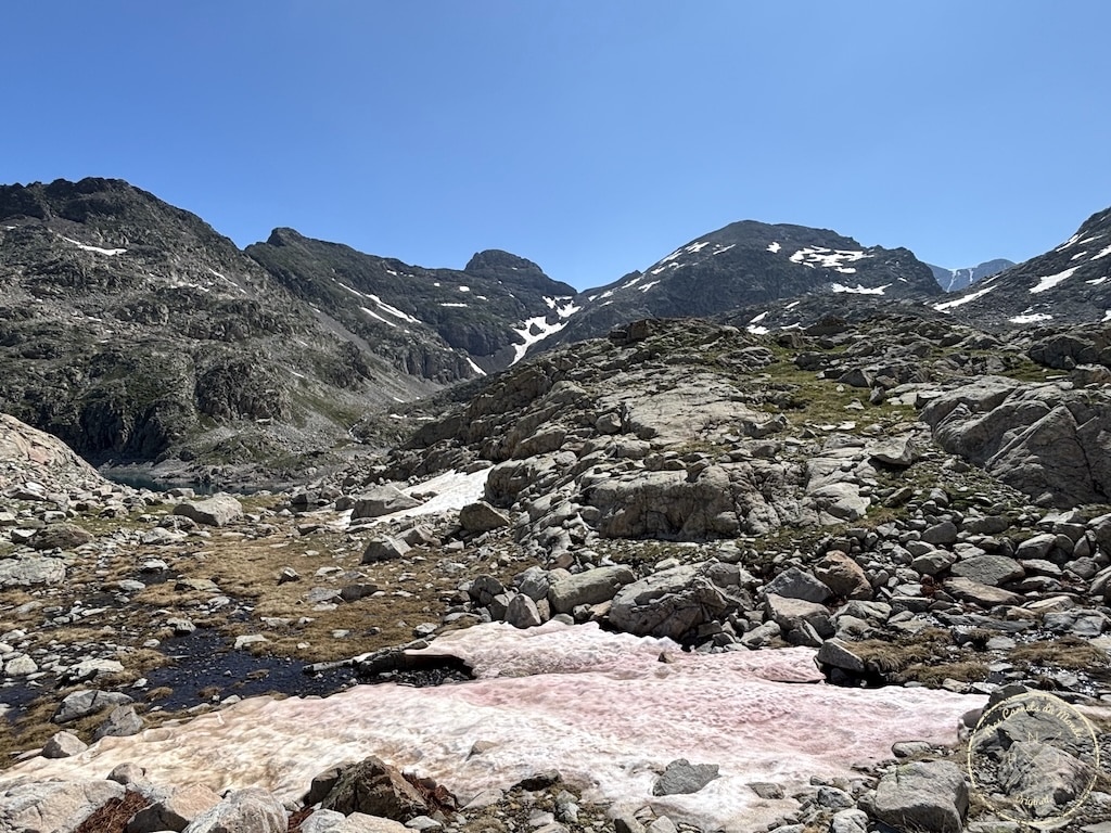 Randonn&eacute;e 5 jours Pyr&eacute;n&eacute;es, Randonn&eacute;e au Vignemale : une boucle originale de 5 jours entre la France et l&rsquo;Espagne – les Pyr&eacute;n&eacute;es Grandeur Nature&nbsp;!