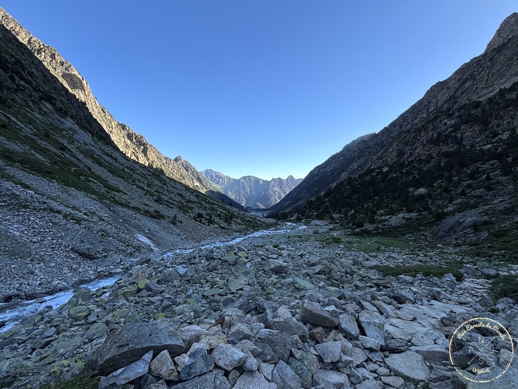 Randonn&eacute;e 5 jours Pyr&eacute;n&eacute;es, Randonn&eacute;e au Vignemale : une boucle originale de 5 jours entre la France et l&rsquo;Espagne – les Pyr&eacute;n&eacute;es Grandeur Nature&nbsp;!