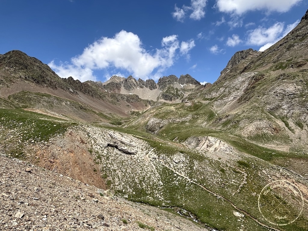 Randonn&eacute;e 5 jours Pyr&eacute;n&eacute;es, Randonn&eacute;e au Vignemale : une boucle originale de 5 jours entre la France et l&rsquo;Espagne – les Pyr&eacute;n&eacute;es Grandeur Nature&nbsp;!